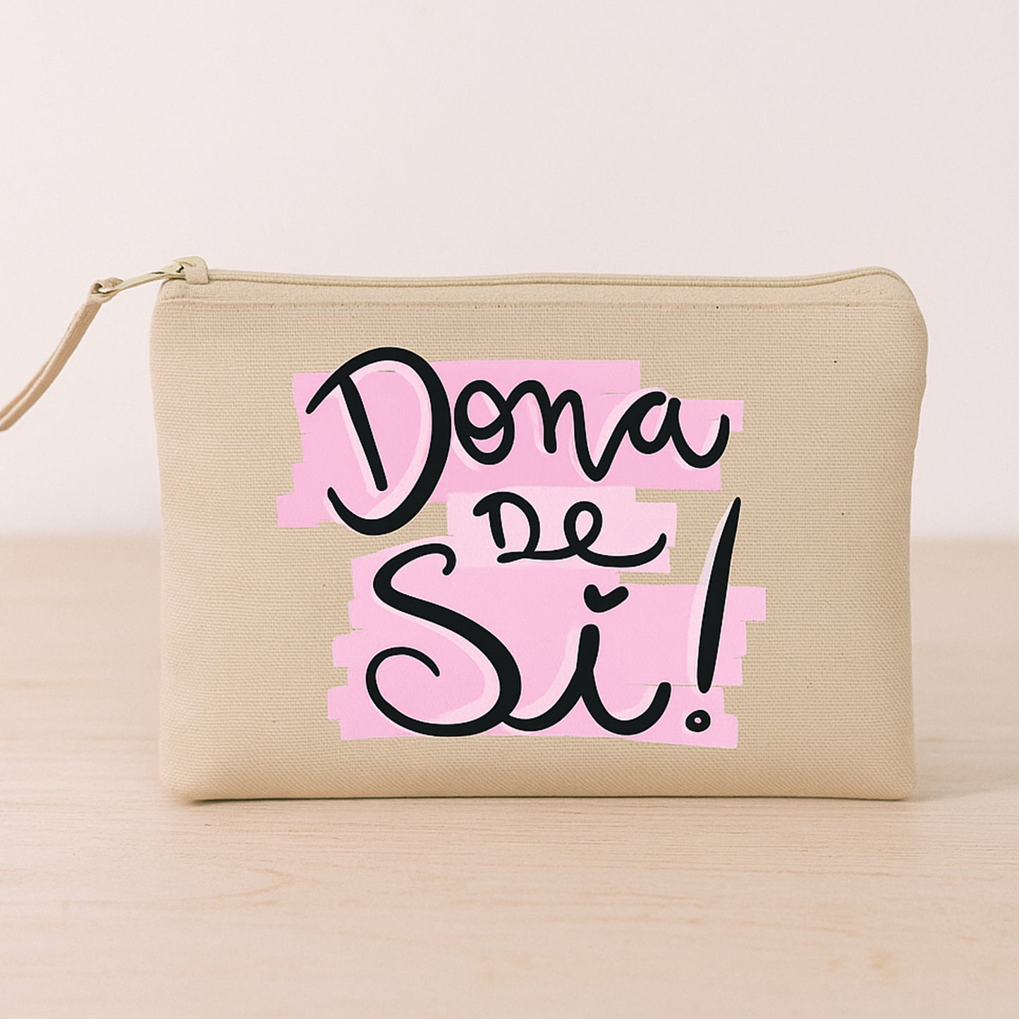 Necessaire “Dona de si!” – Estojo de maquilhagem feminino