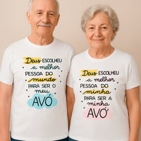 T-shirt Deus Escolheu a Melhor Pessoa do Mundo – Versão Avô e Avó – Algodão Branco